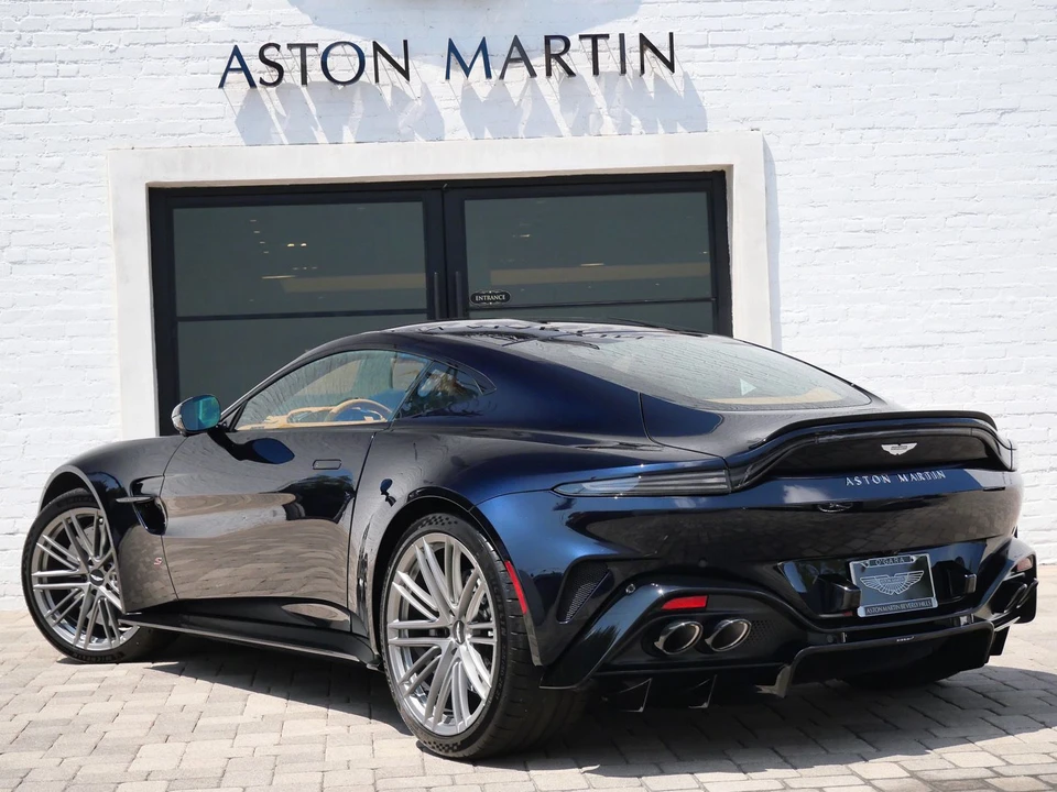2026 Aston Martin V8 Vantage (2019+) - Image 2 of 26