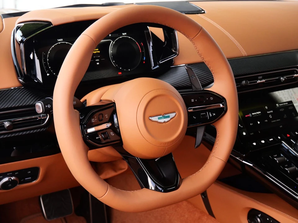 2026 Aston Martin V8 Vantage (2019+) - Image 9 of 26