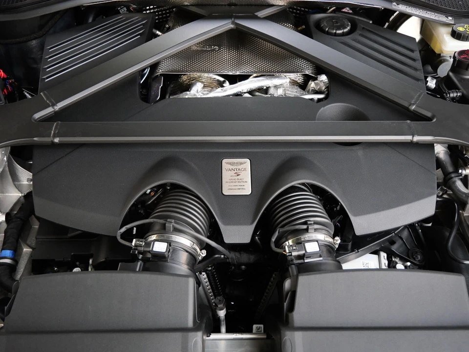 2026 Aston Martin V8 Vantage (2019+) - Image 18 of 26