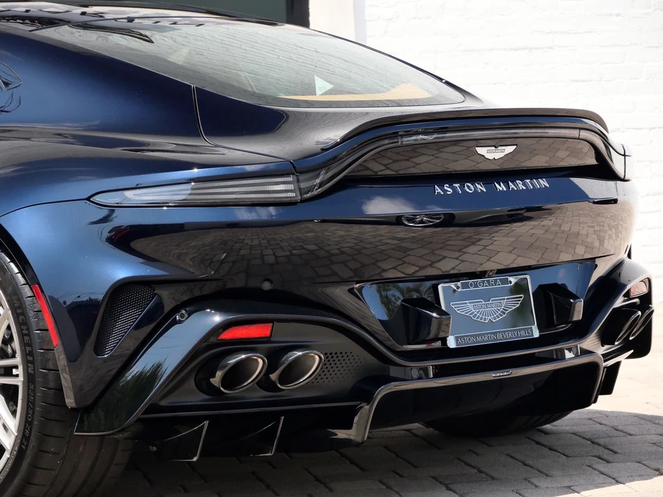 2026 Aston Martin V8 Vantage (2019+) - Image 8 of 26