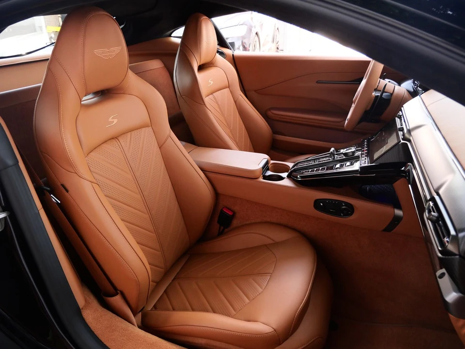 2026 Aston Martin V8 Vantage (2019+) - Image 10 of 26