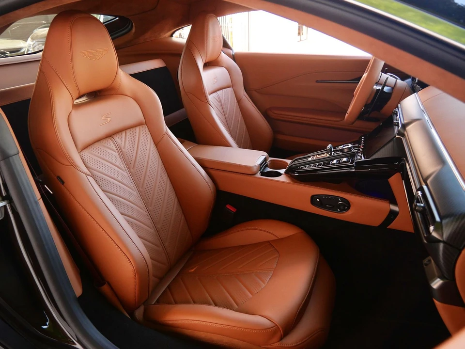 2026 Aston Martin V8 Vantage (2019+) - Image 12 of 27