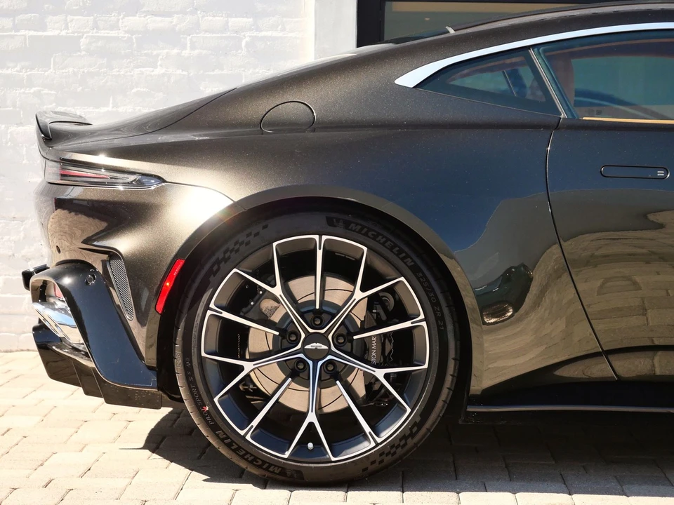 2026 Aston Martin V8 Vantage (2019+) - Image 23 of 27