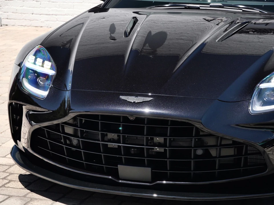 2026 Aston Martin V8 Vantage (2019+) - Image 15 of 26