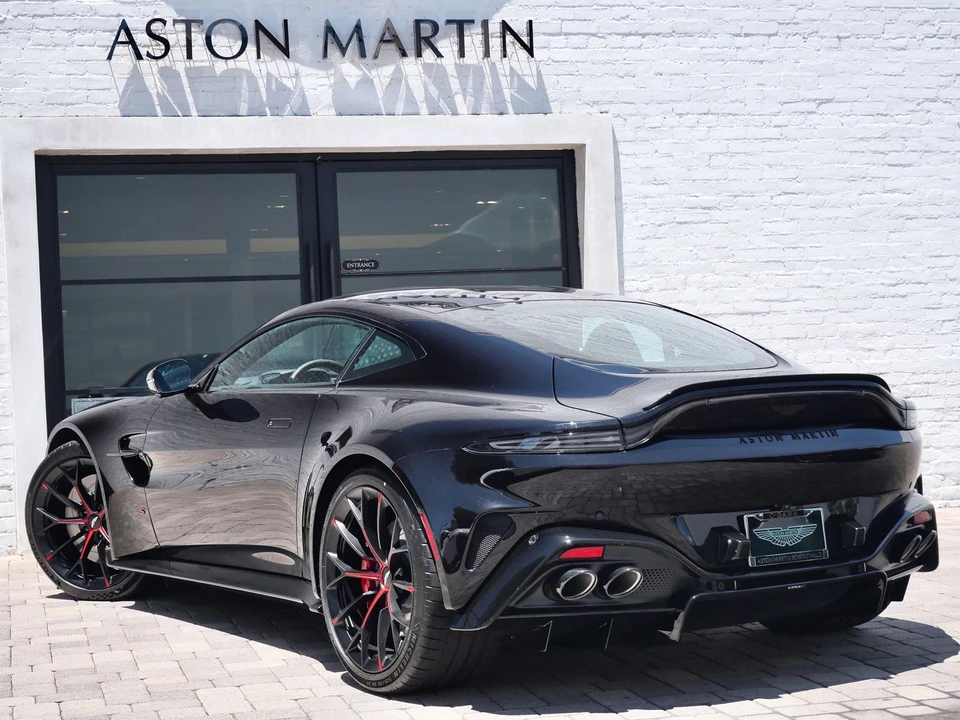 2026 Aston Martin V8 Vantage (2019+) - Image 2 of 26