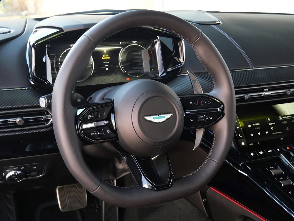 2026 Aston Martin V8 Vantage (2019+) - Image 10 of 26