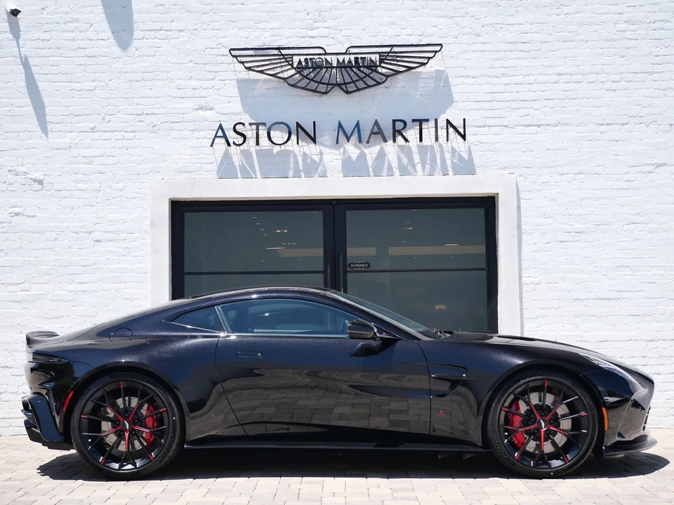 2026 Aston Martin V8 Vantage (2019+) - Image 12 of 26