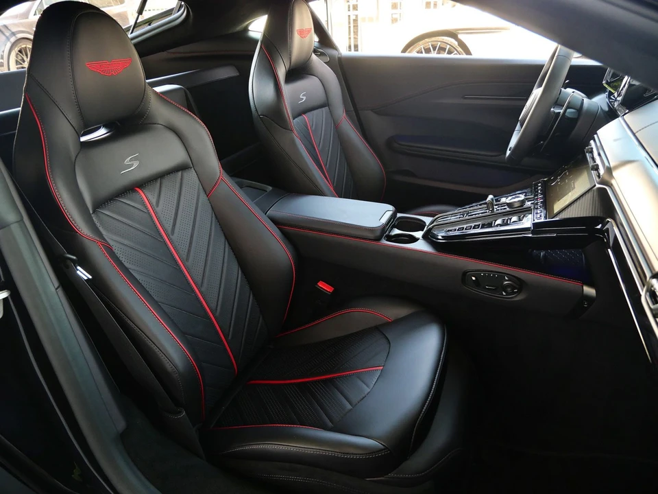 2026 Aston Martin V8 Vantage (2019+) - Image 11 of 26