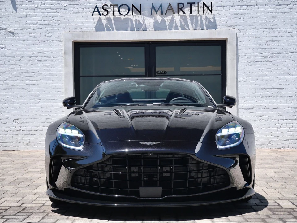 2026 Aston Martin V8 Vantage (2019+) - Image 7 of 26