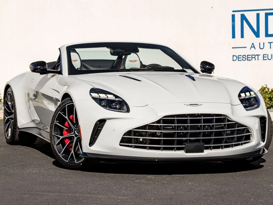 2026 Aston Martin V8 Vantage (2019+) - Image 5 of 31