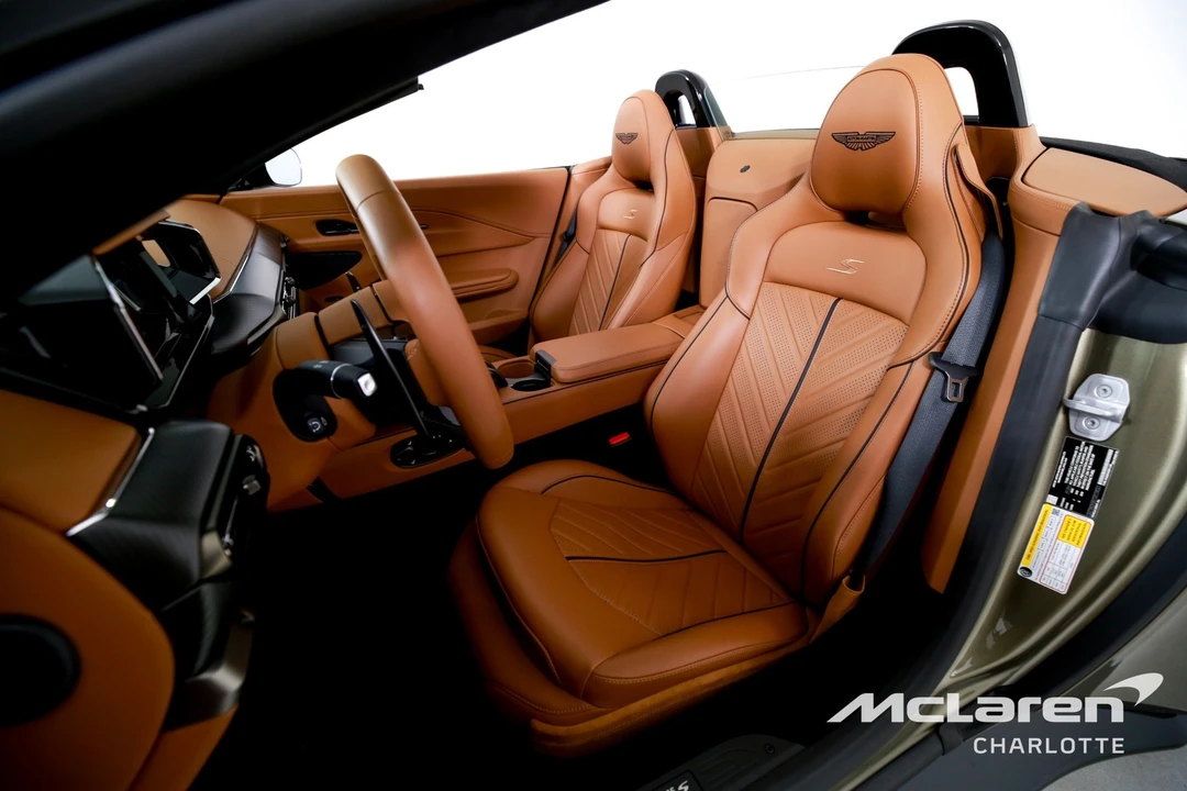 2026 Aston Martin V8 Vantage (2019+) - Image 12 of 31