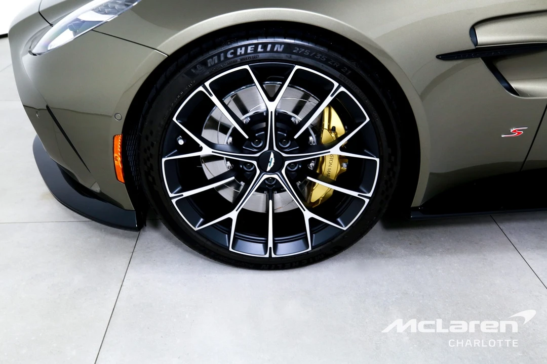 2026 Aston Martin V8 Vantage (2019+) - Image 27 of 31