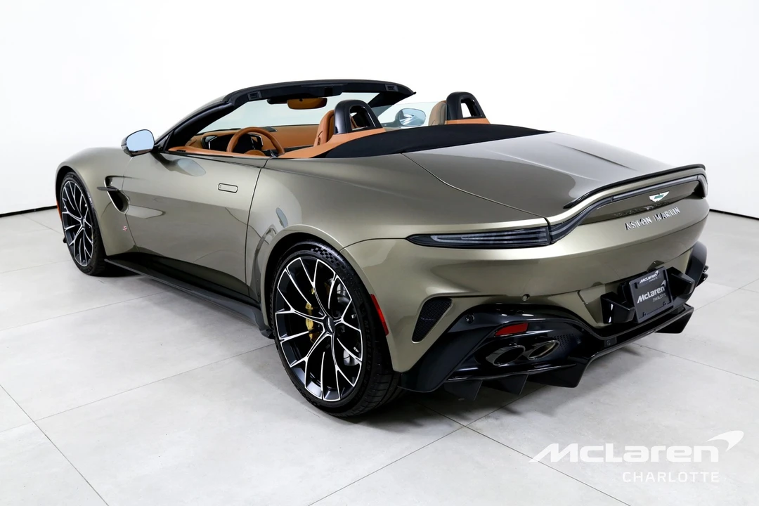 2026 Aston Martin V8 Vantage (2019+) - Image 7 of 31