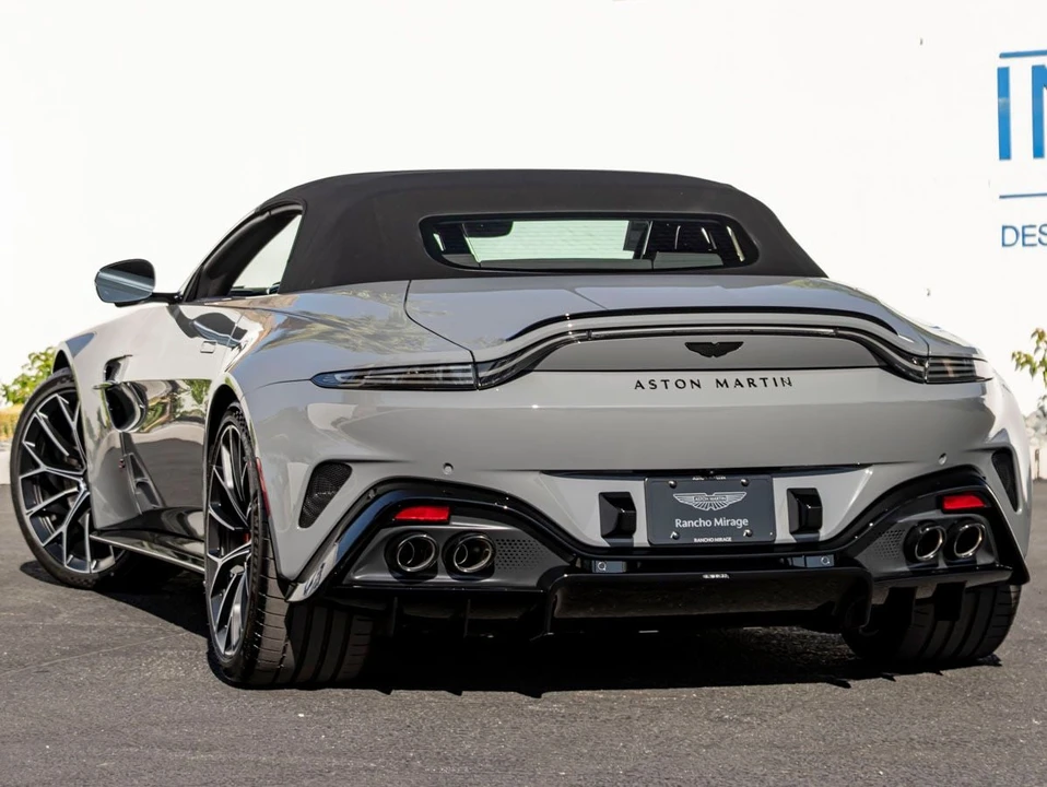 2026 Aston Martin V8 Vantage (2019+) - Image 11 of 31