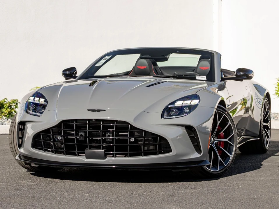 2026 Aston Martin V8 Vantage (2019+) - Image 1 of 31