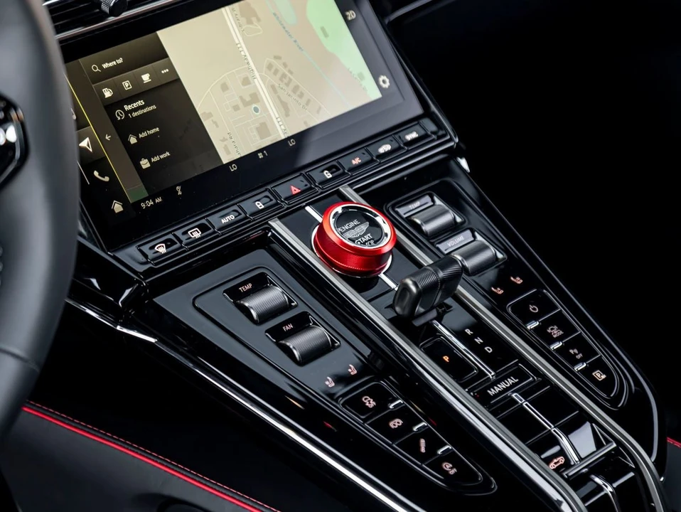 2026 Aston Martin V8 Vantage (2019+) - Image 24 of 31