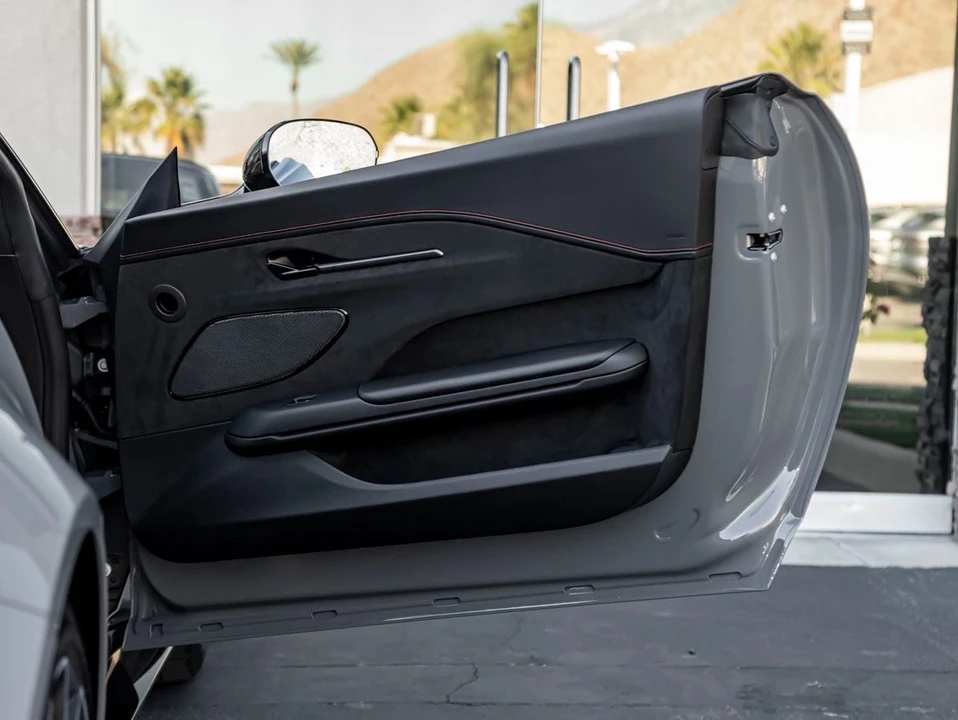 2026 Aston Martin V8 Vantage (2019+) - Image 26 of 31