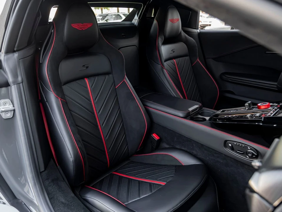 2026 Aston Martin V8 Vantage (2019+) - Image 27 of 31