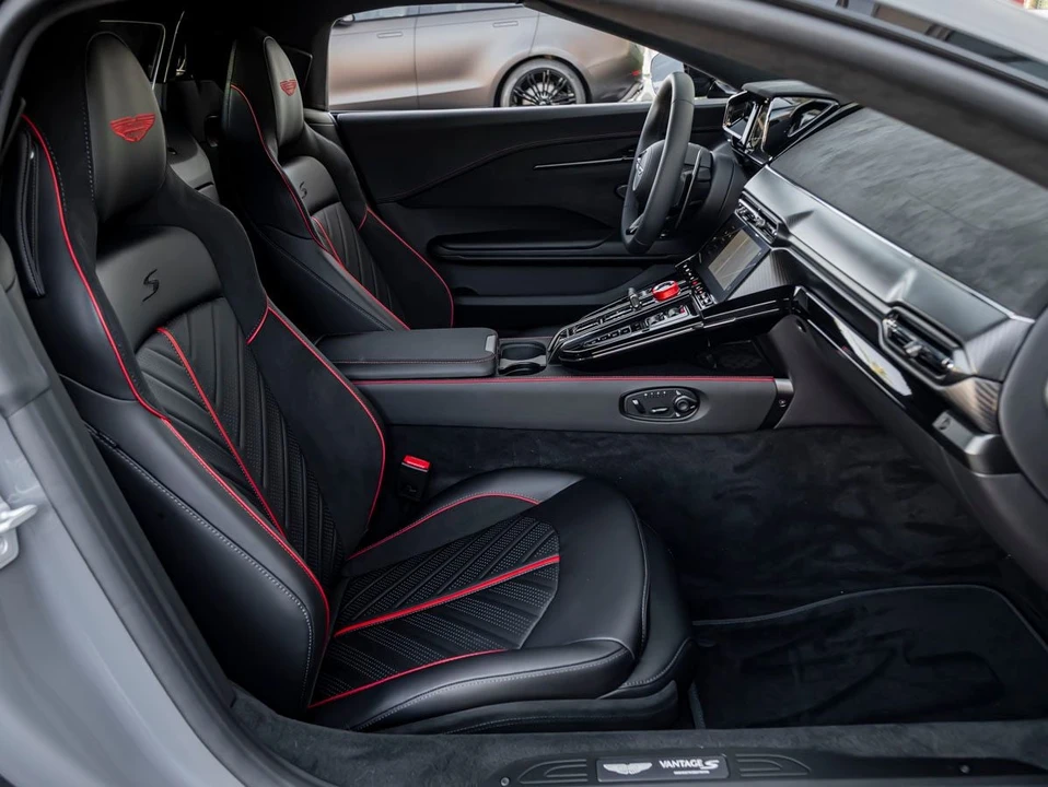 2026 Aston Martin V8 Vantage (2019+) - Image 28 of 31