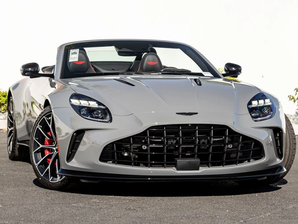 2026 Aston Martin V8 Vantage (2019+) - Image 5 of 31