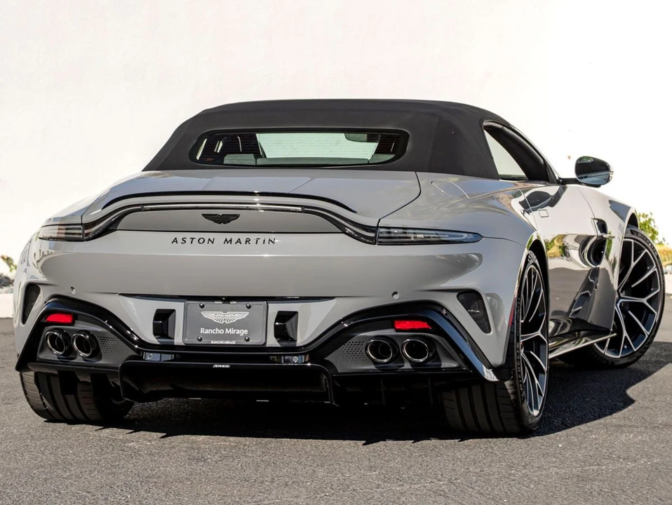 2026 Aston Martin V8 Vantage (2019+) - Image 8 of 31