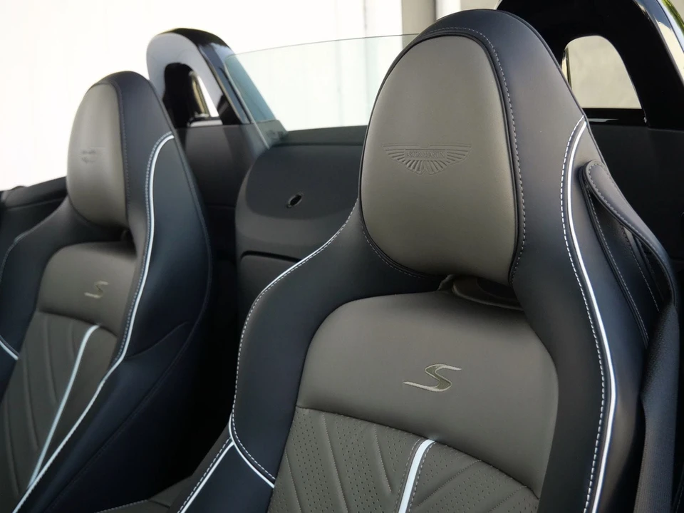 2026 Aston Martin V8 Vantage (2019+) - Image 5 of 27