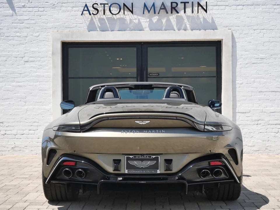 2026 Aston Martin V8 Vantage (2019+) - Image 19 of 27