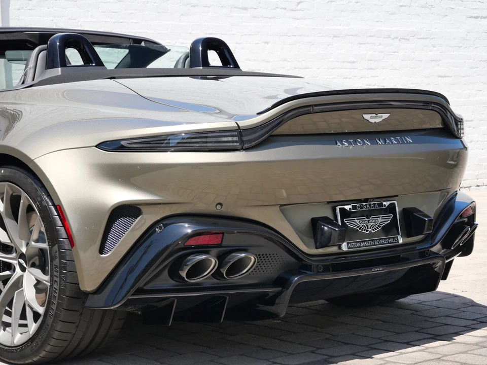2026 Aston Martin V8 Vantage (2019+) - Image 8 of 27