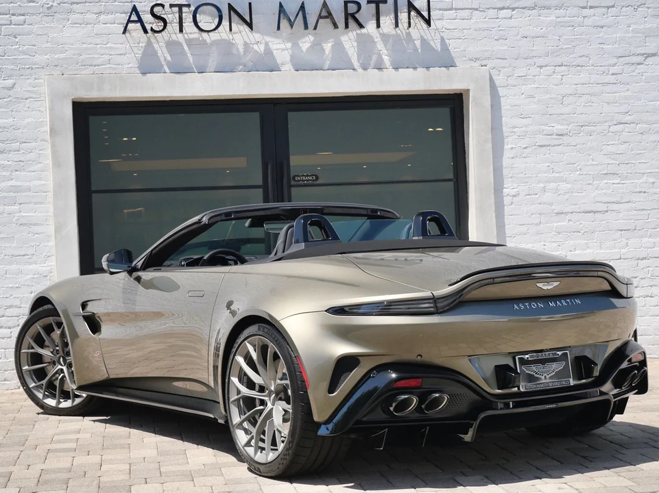 2026 Aston Martin V8 Vantage (2019+) - Image 2 of 27
