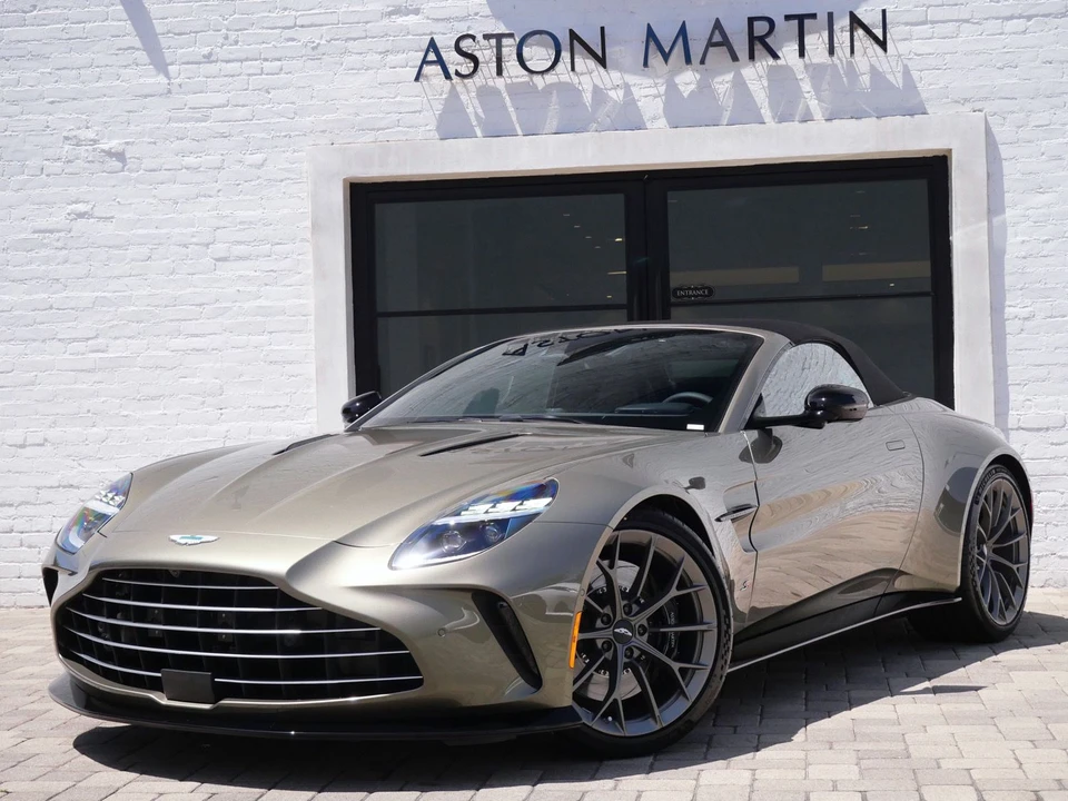 2026 Aston Martin V8 Vantage (2019+) - Image 14 of 27