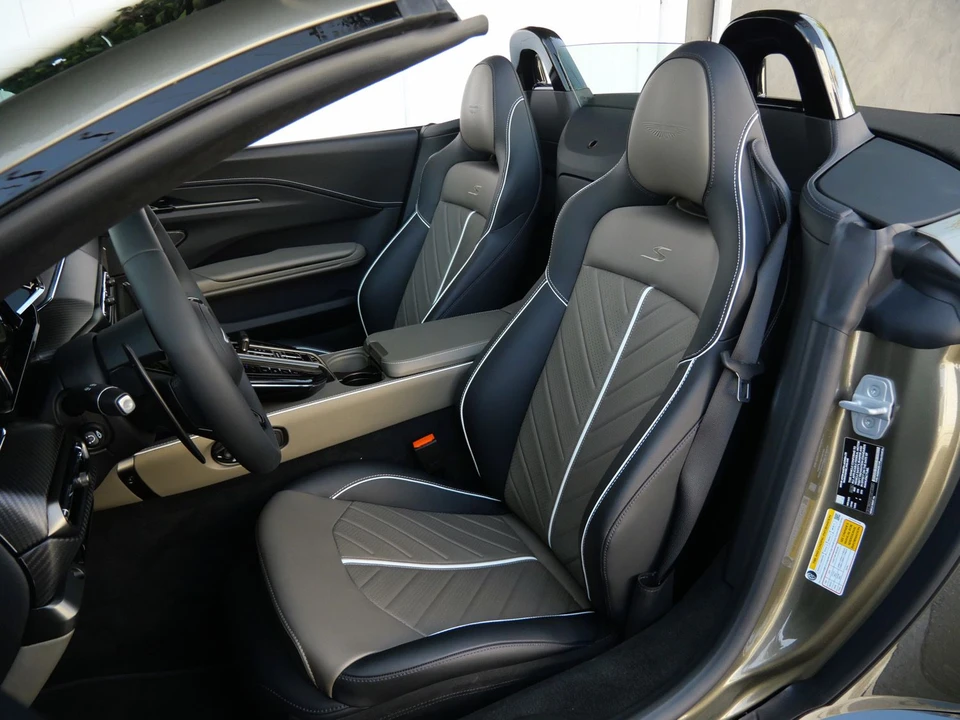 2026 Aston Martin V8 Vantage (2019+) - Image 23 of 27