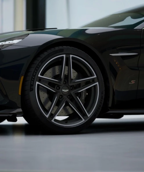 2026 Aston Martin V8 Vantage (2019+) - Image 8 of 11