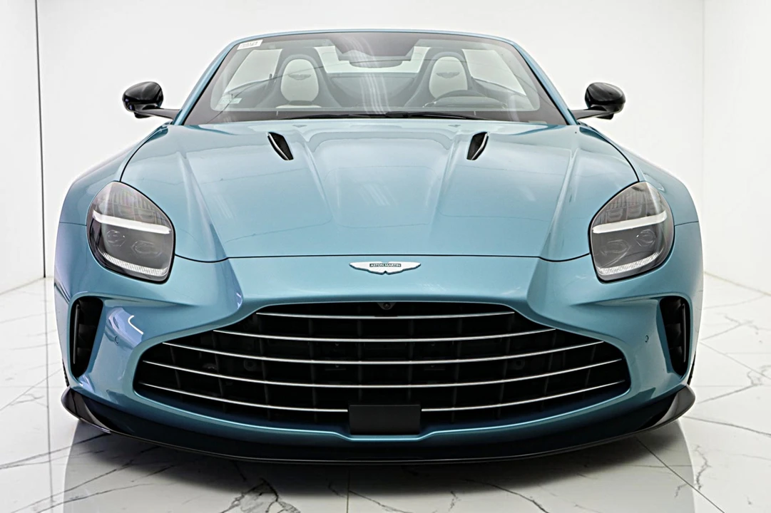 2026 Aston Martin V8 Vantage (2019+) - Image 20 of 31