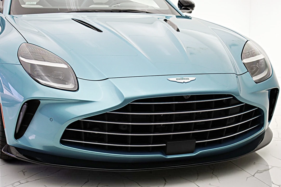 2026 Aston Martin V8 Vantage (2019+) - Image 19 of 31
