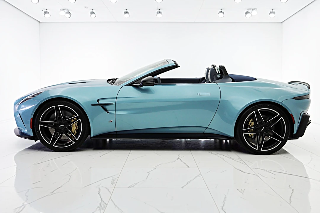 2026 Aston Martin V8 Vantage (2019+) - Image 4 of 31