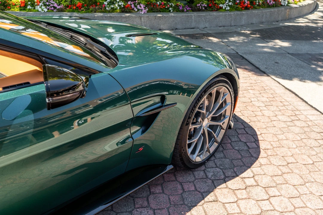 2026 Aston Martin V8 Vantage (2019+) - Image 8 of 31