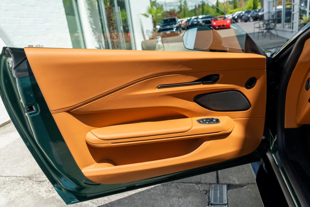 2026 Aston Martin V8 Vantage (2019+) - Image 12 of 31