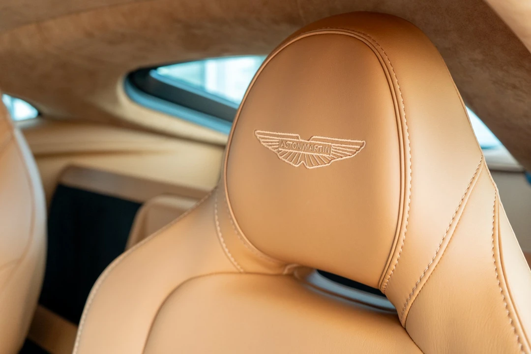2026 Aston Martin V8 Vantage (2019+) - Image 4 of 31