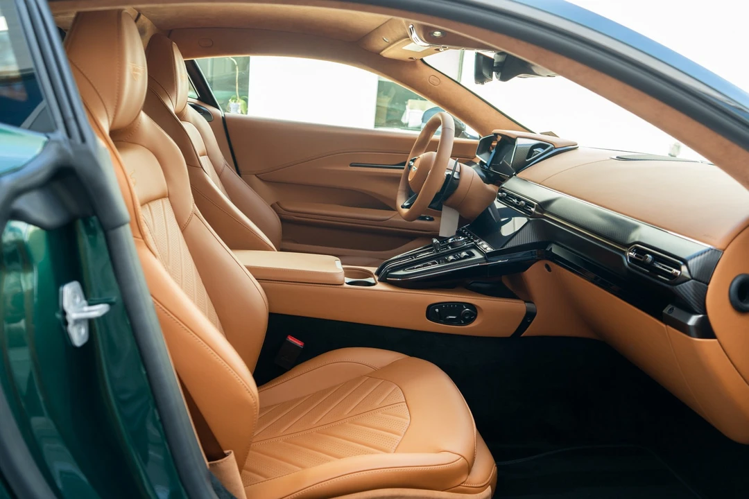 2026 Aston Martin V8 Vantage (2019+) - Image 25 of 31