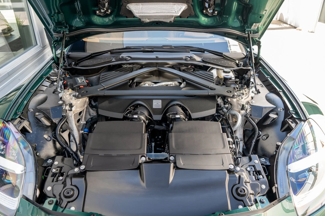 2026 Aston Martin V8 Vantage (2019+) - Image 30 of 31