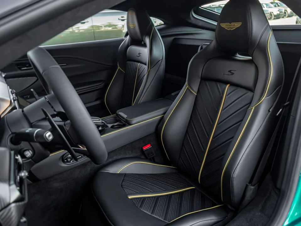 2026 Aston Martin Vantage - Image 13 of 31