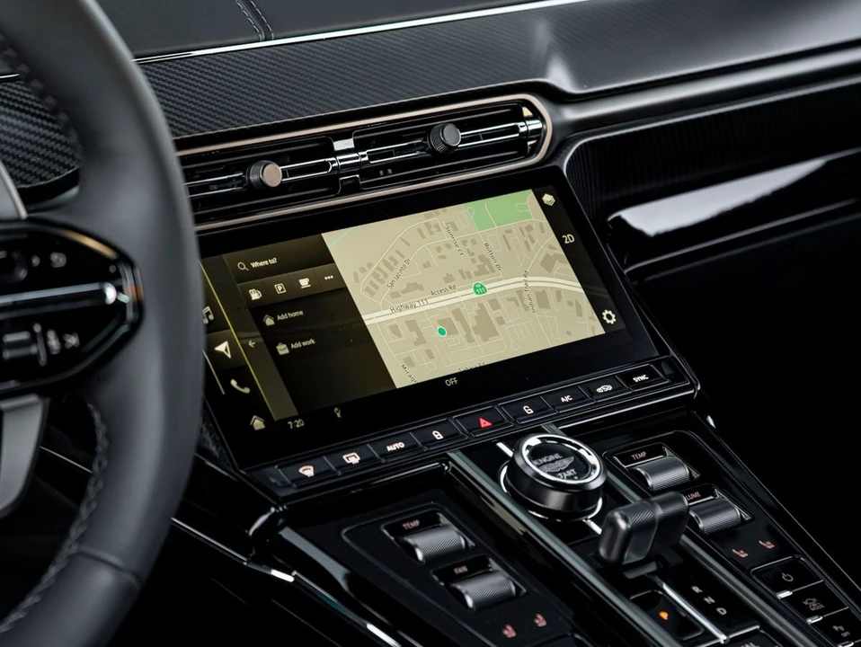 2026 Aston Martin Vantage - Image 19 of 31