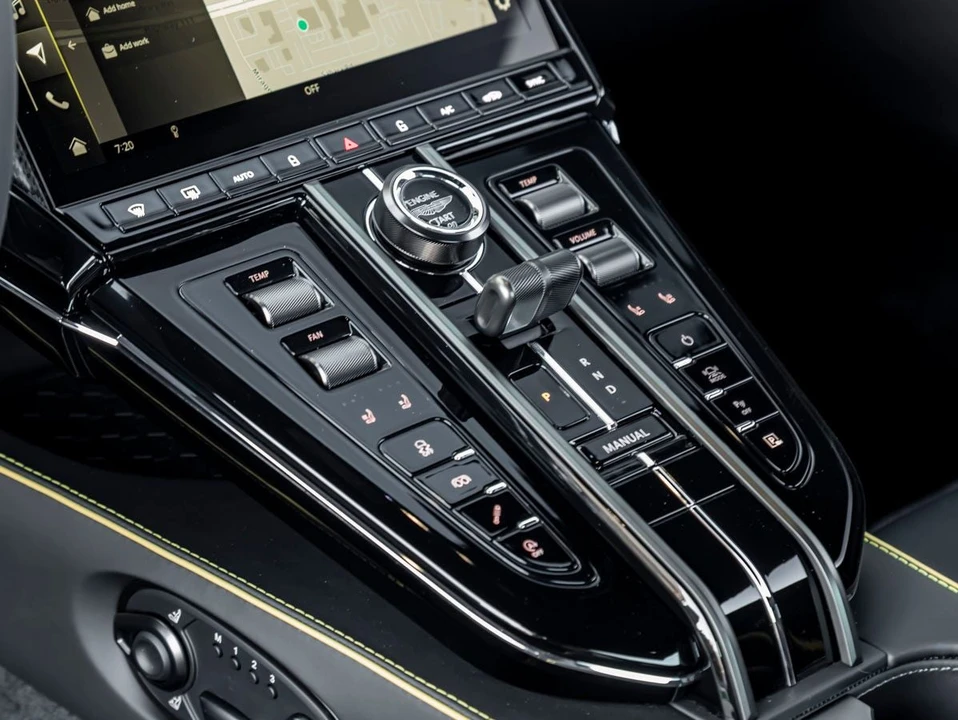 2026 Aston Martin Vantage - Image 20 of 31
