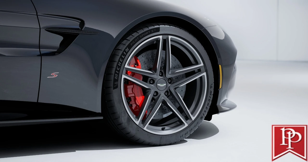 2026 Aston Martin V8 Vantage (2019+) - Image 4 of 13