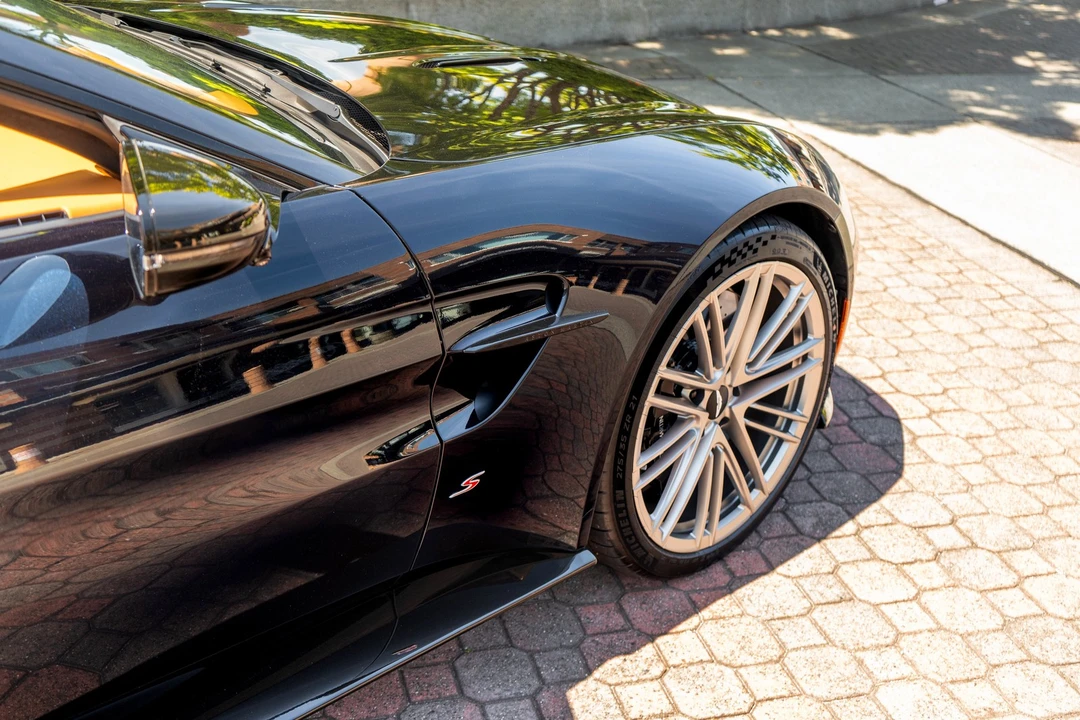 2026 Aston Martin V8 Vantage (2019+) - Image 8 of 31