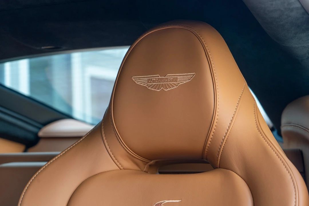 2026 Aston Martin V8 Vantage (2019+) - Image 4 of 31