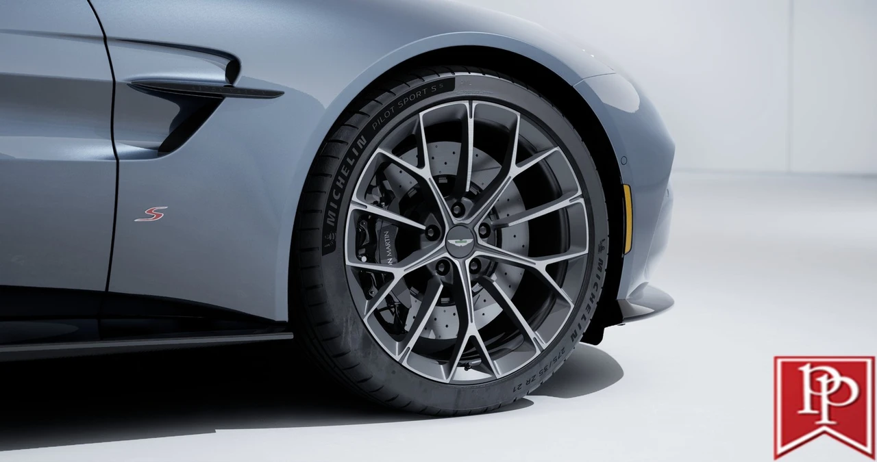 2026 Aston Martin V8 Vantage (2019+) - Image 7 of 20