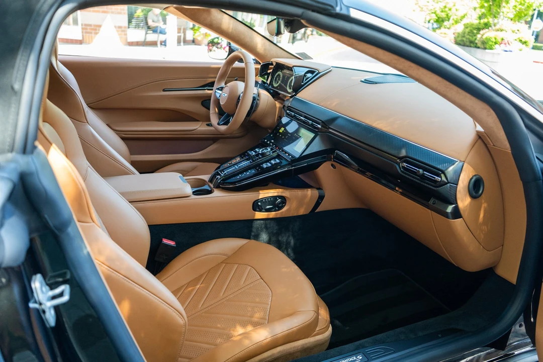 2026 Aston Martin V8 Vantage (2019+) - Image 4 of 15