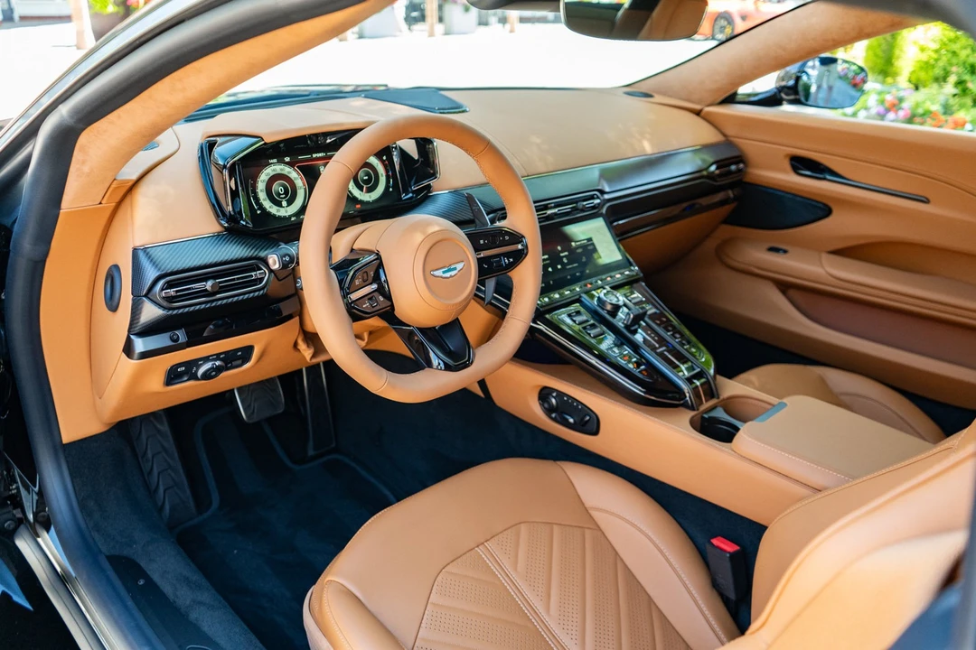 2026 Aston Martin V8 Vantage (2019+) - Image 5 of 15