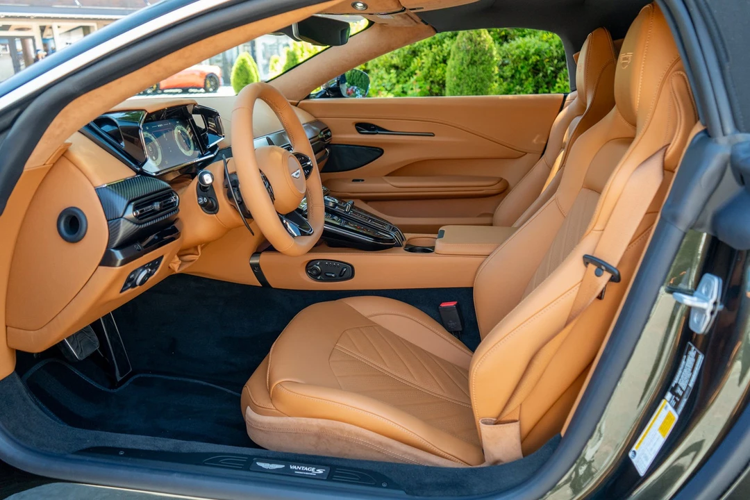 2026 Aston Martin V8 Vantage (2019+) - Image 6 of 15